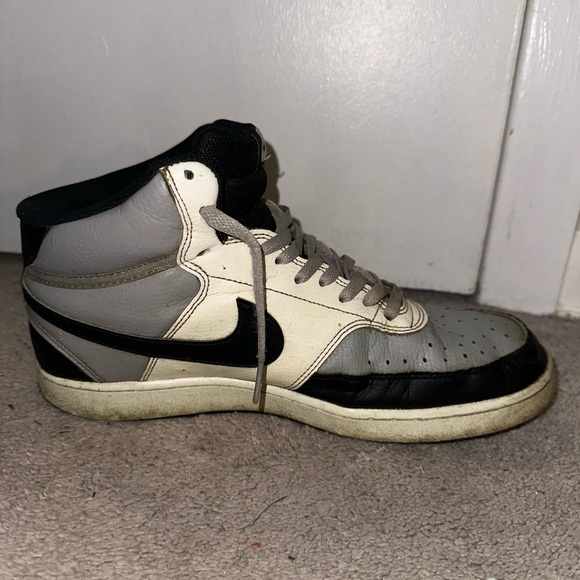 Nike Shoes - Picture 4 of 7